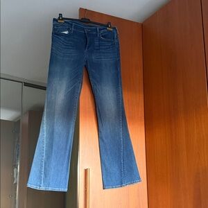 True Religion- woman’s Classic Blue Women's Jeans 31 inch length